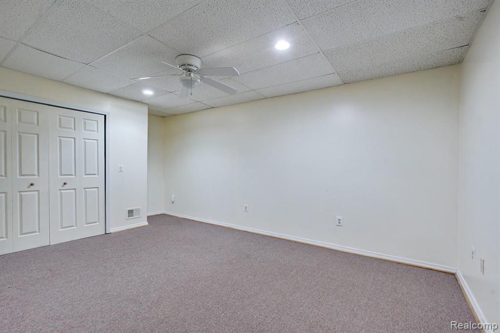 2235 Hiller Road West Bloomfield, MI 48324 - Photo 29 of 38