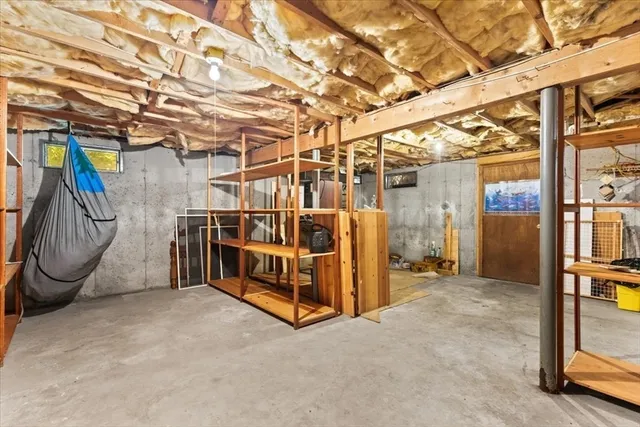 a view of utility room