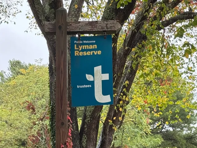 a sign that is on the side of a building