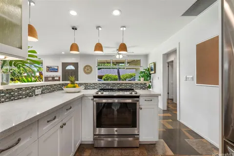 $2,580,000 | 177 Kuuhoa Place, Kailua, HI 96734