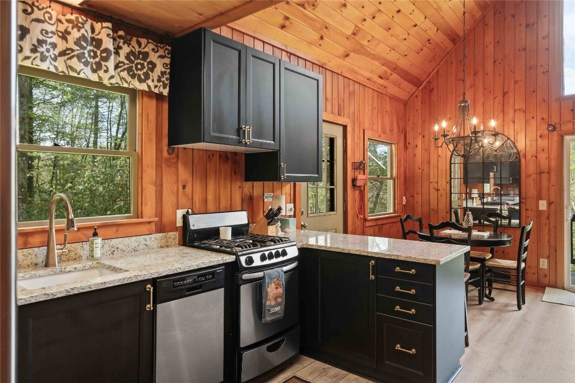 1457 Norton Road Cashiers, NC 28717 - Photo 12 of 26 Gallery Image 12