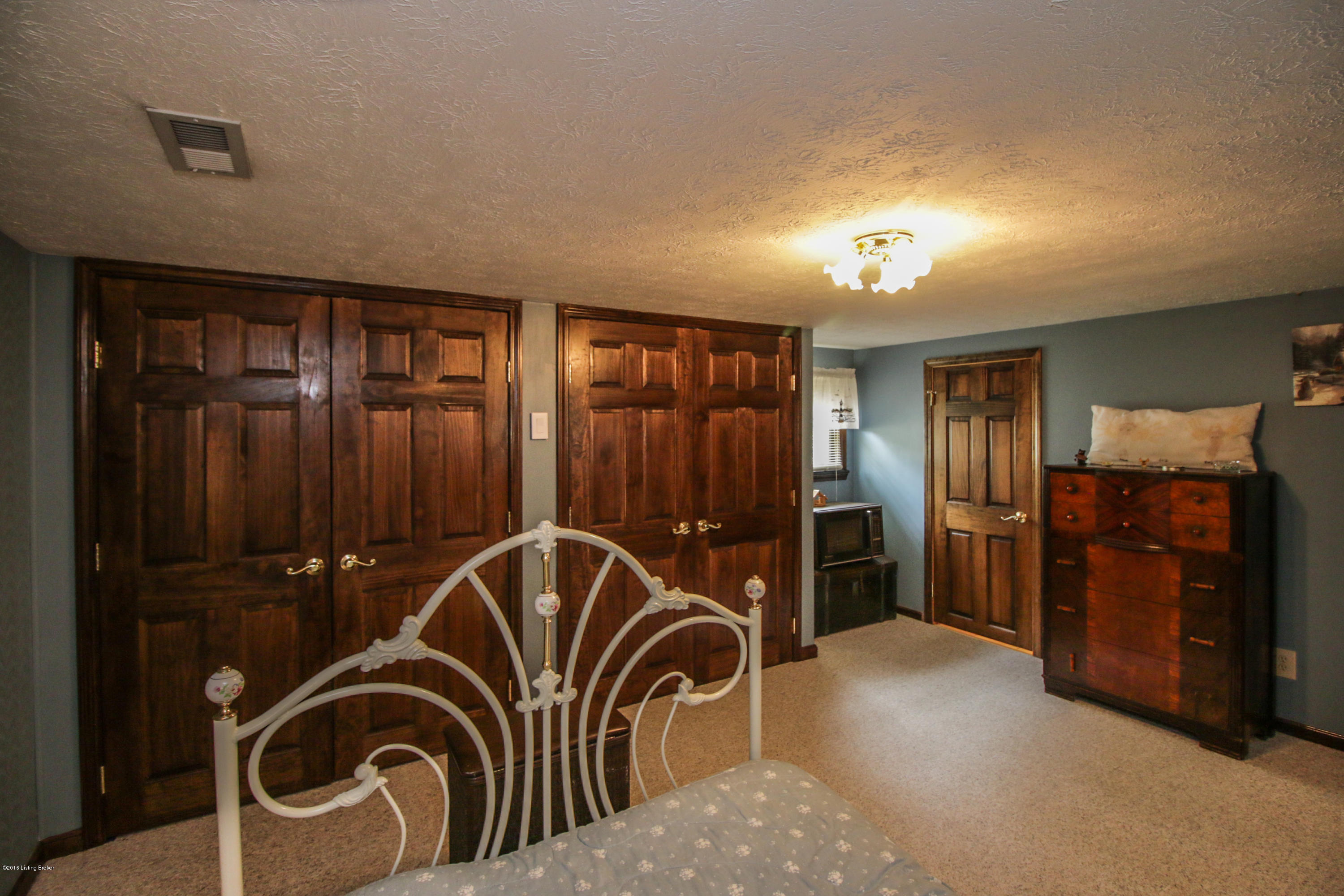 3008 Lexham Road Louisville, KY 40220 - Photo 44 of 58 54