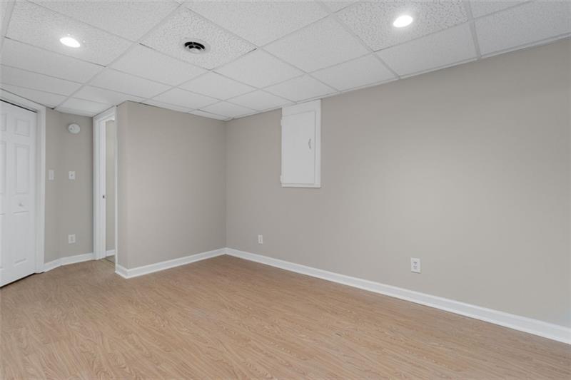 2958 Harcourt Drive Decatur, GA 30033 - Photo 7 of 11 a view of room