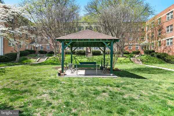 $295,000 | 2211 Washington Avenue, Unit 303, Silver Spring, MD 20910