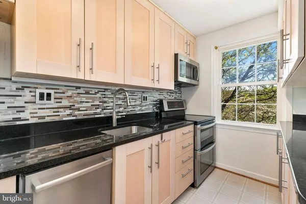 $295,000 | 2211 Washington Avenue, Unit 303, Silver Spring, MD 20910