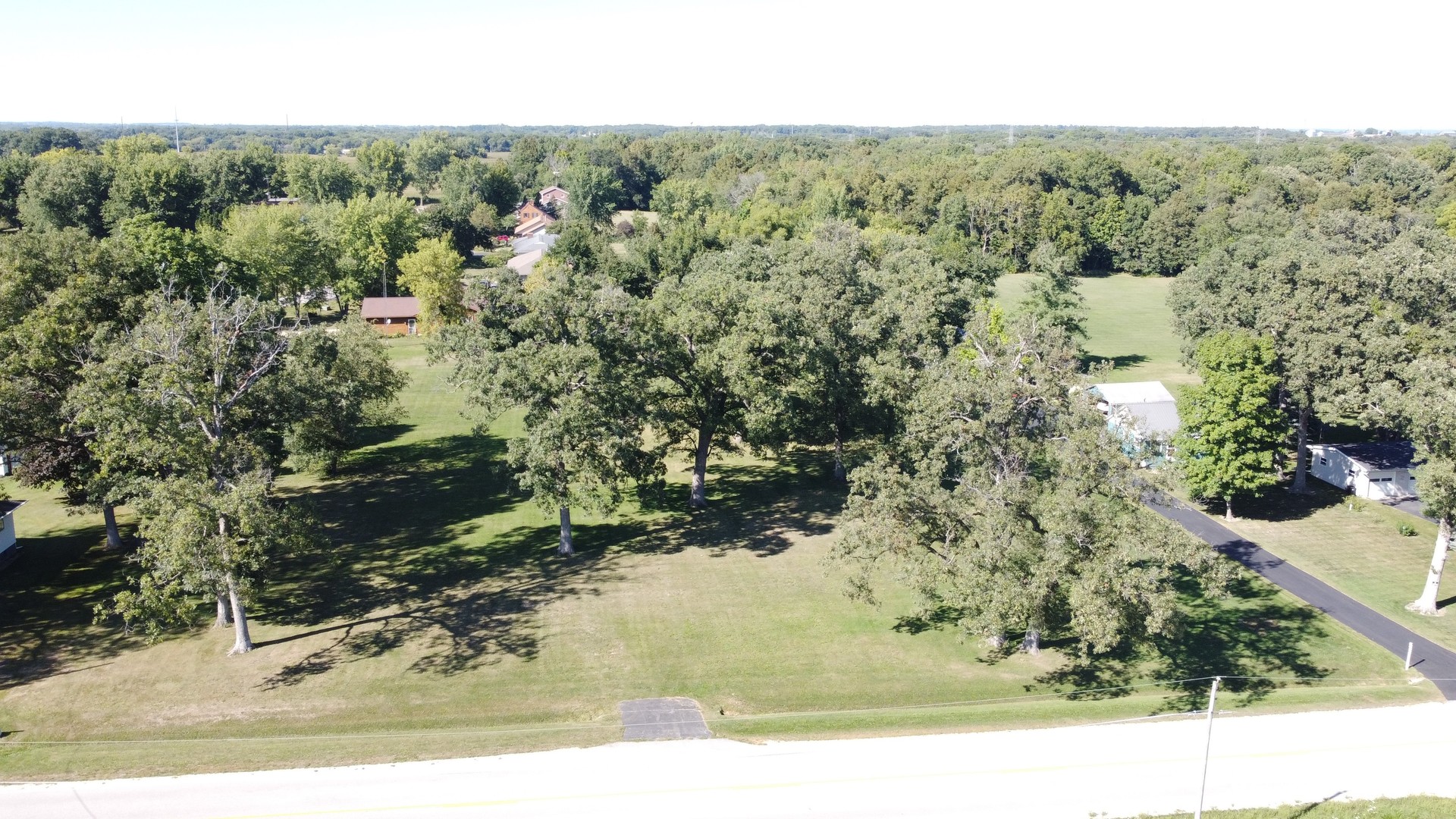 0 Whipple Road Sycamore, IL 60178 - Photo 4 of 6 an aerial view of forest