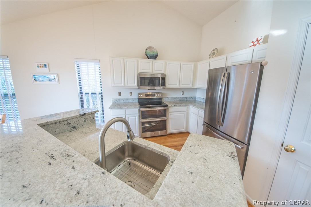 136 Mariners Point Lane, Unit D Hartfield, VA 23071 - Photo 14 of 37 Gallery Image 14