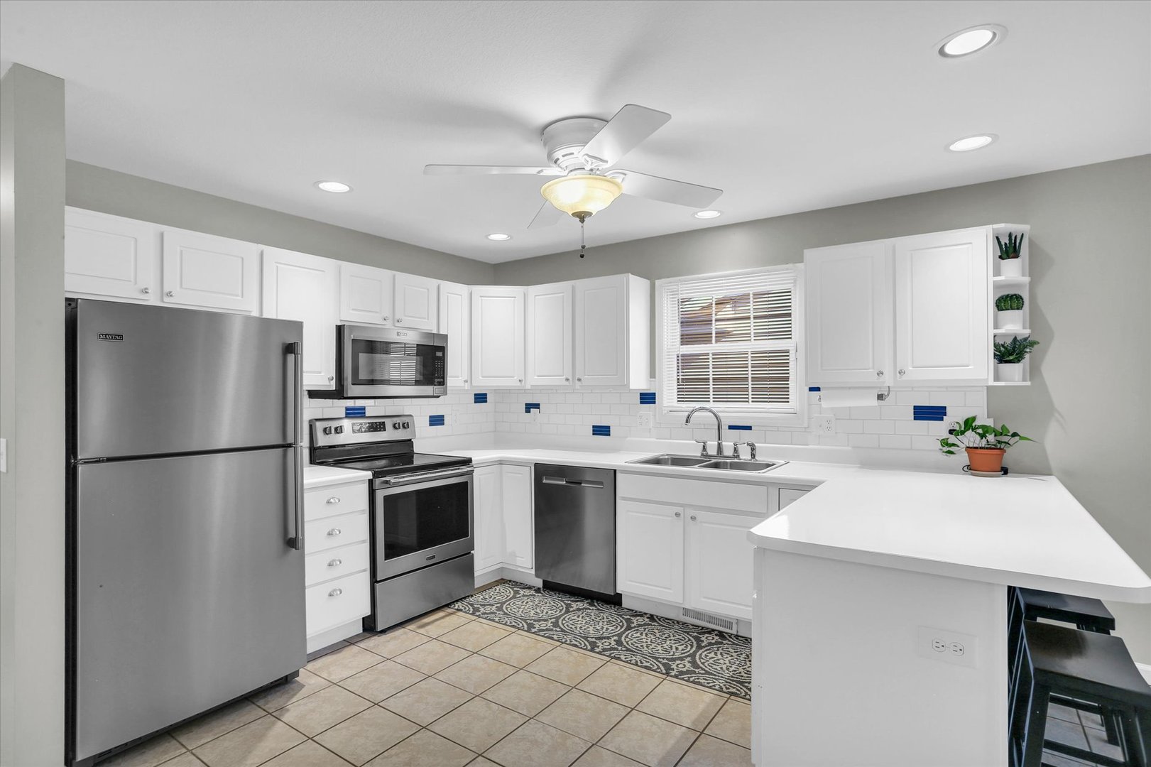 906 Waters Edge Road Champaign, IL 61822 - Photo 13 of 26 Gallery Image 13