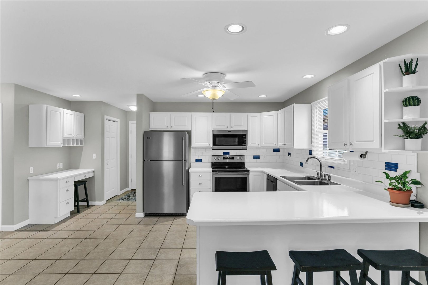 906 Waters Edge Road Champaign, IL 61822 - Photo 10 of 26 Gallery Image 10