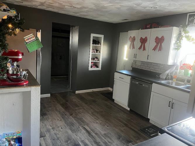 993 Tolliver Road Logan, OH 43138 - Photo 3 of 21