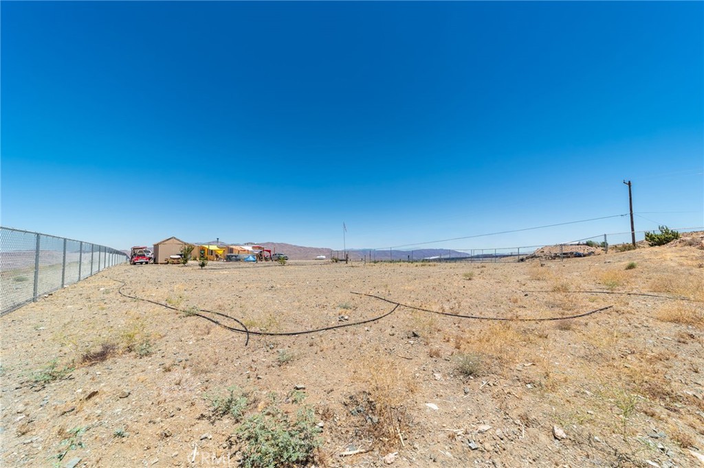 25333 Valley View Road Apple Valley, CA 92308 - Photo 17 of 42