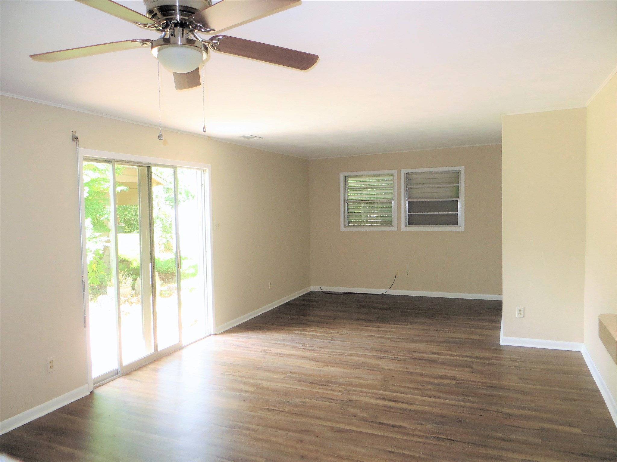 2809 Rosadele Street La Marque, TX 77568 - Photo 15 of 33 Enjoy your staycation...soak in the sun through the double sliding doors and enjoy the view of outdoors