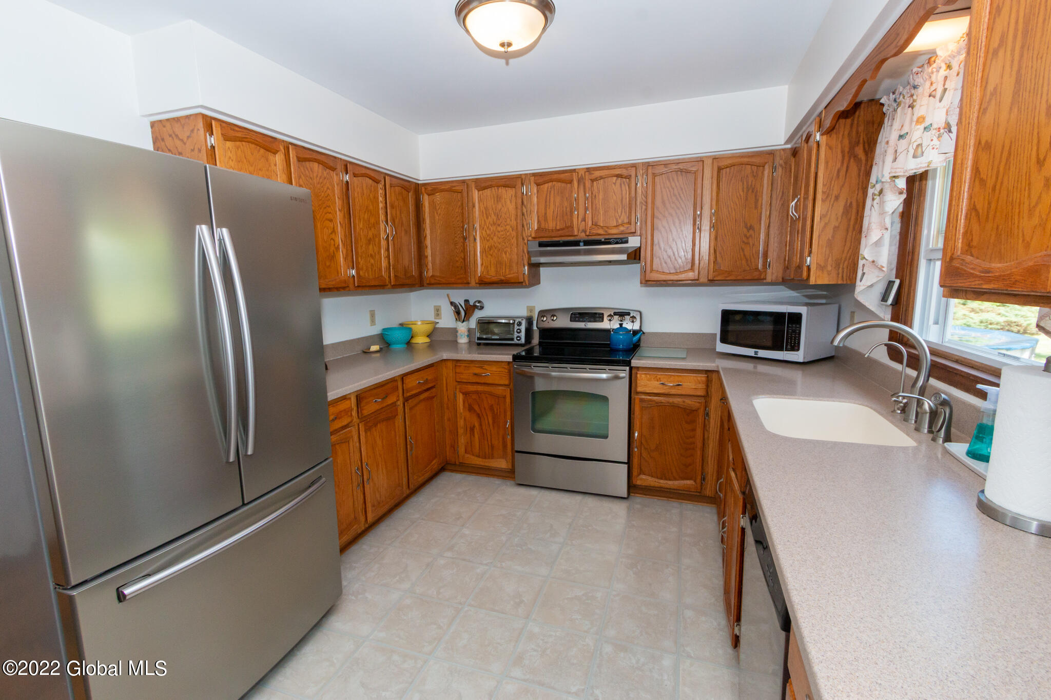 37 Ashdown Road Ballston Lake, NY 12019 - Photo 12 of 39 37 Ashdown Rd-41