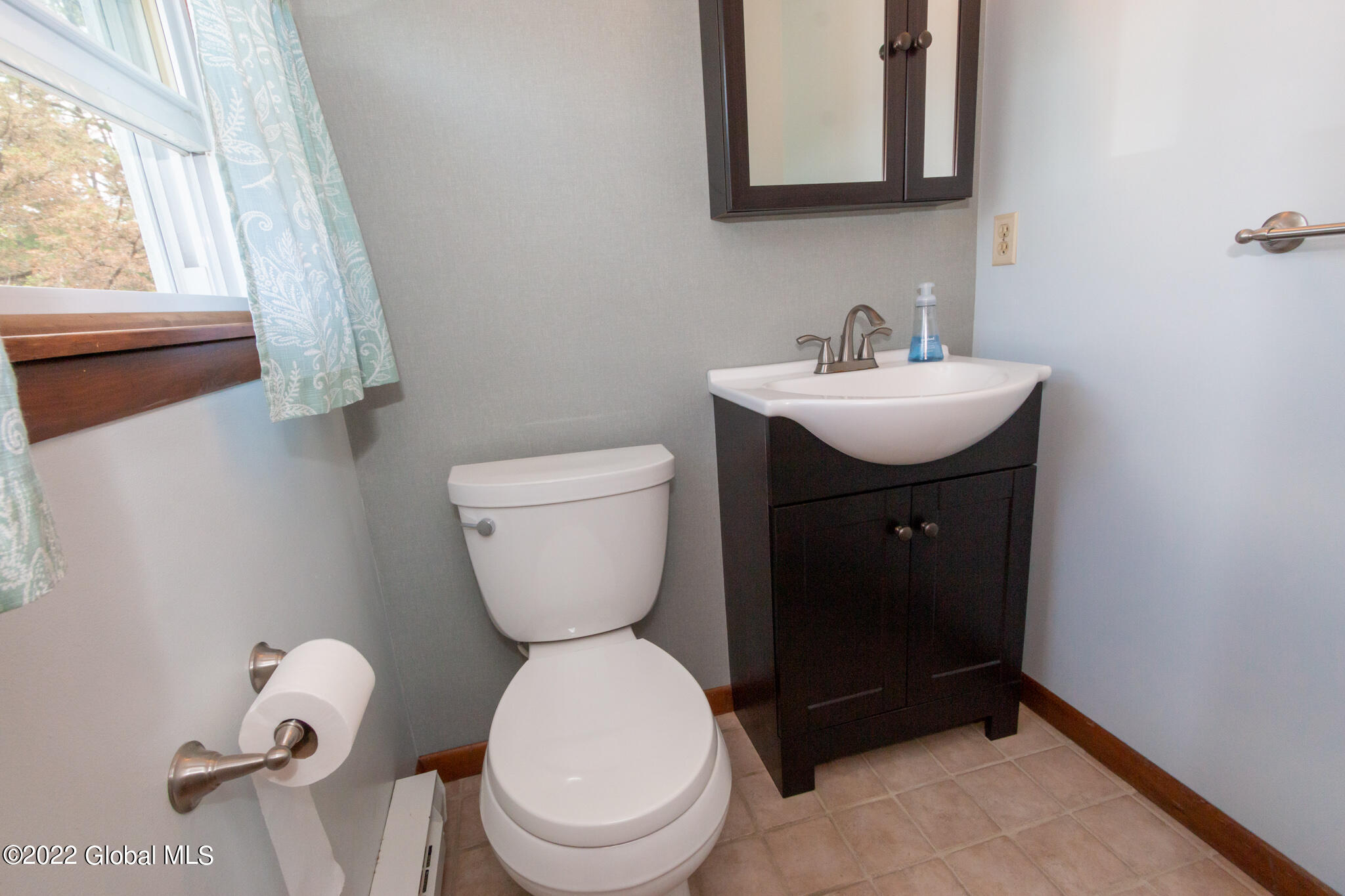 37 Ashdown Road Ballston Lake, NY 12019 - Photo 22 of 39 37 Ashdown Rd-38