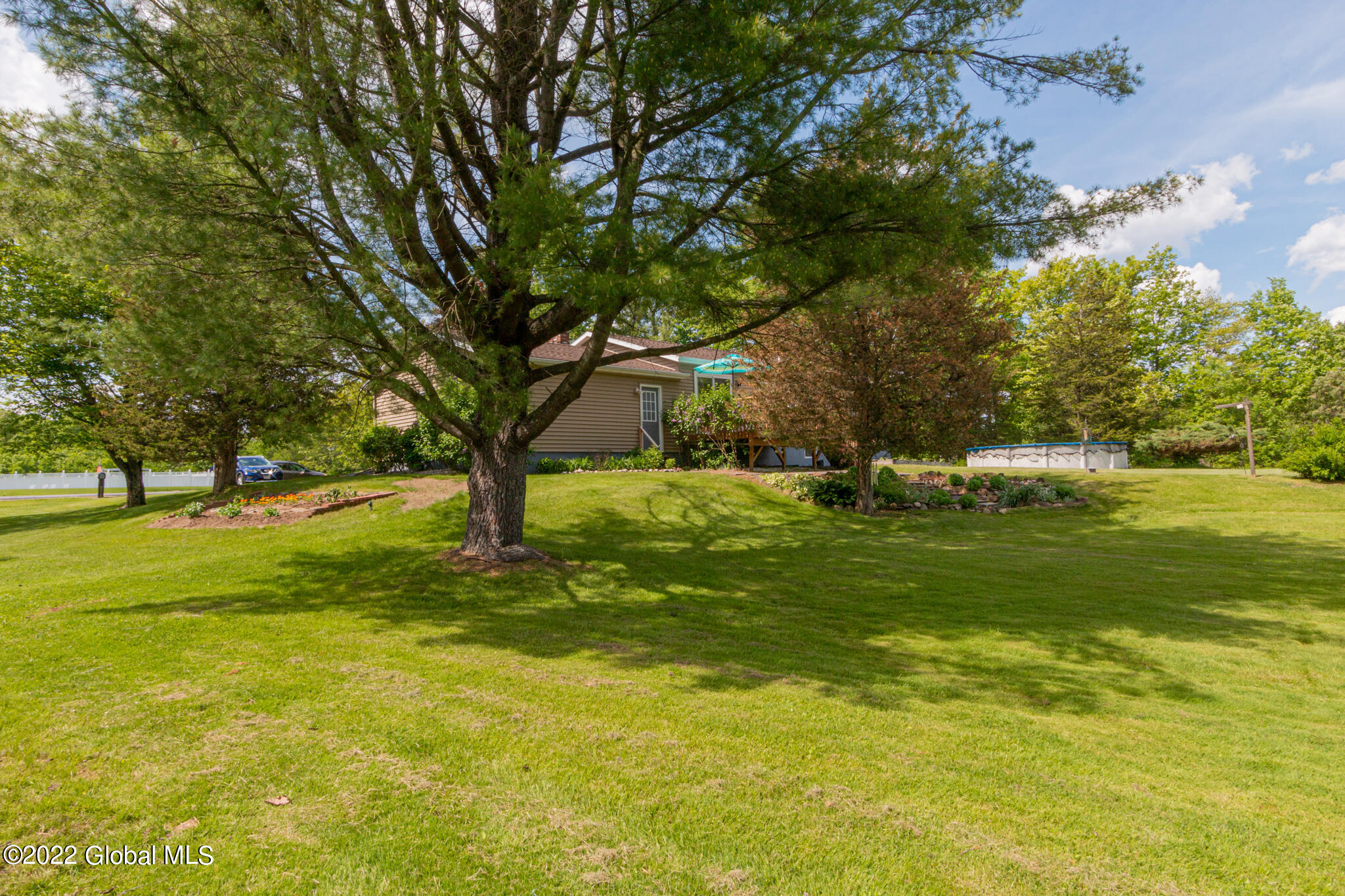 37 Ashdown Road Ballston Lake, NY 12019 - Photo 7 of 39 37 Ashdown Rd-06