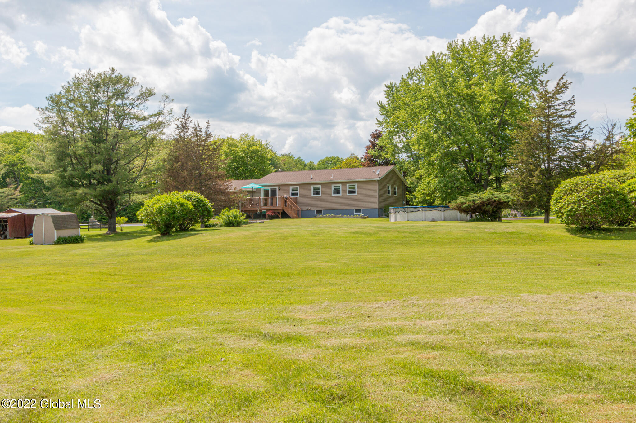 37 Ashdown Road Ballston Lake, NY 12019 - Photo 8 of 39 37 Ashdown Rd-11