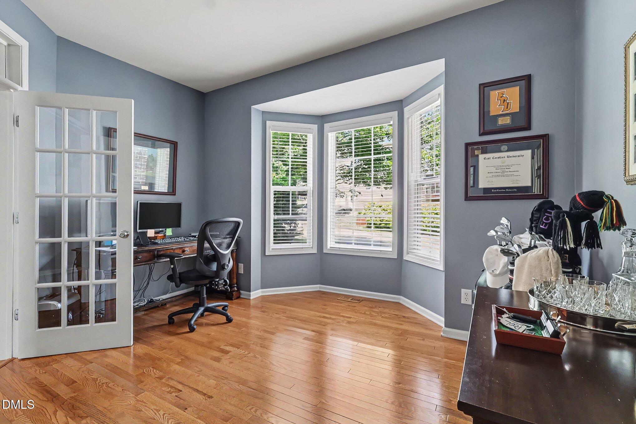 8417 Dunnington Circle Raleigh, NC 27613 - Photo 7 of 40 009_file_4488
