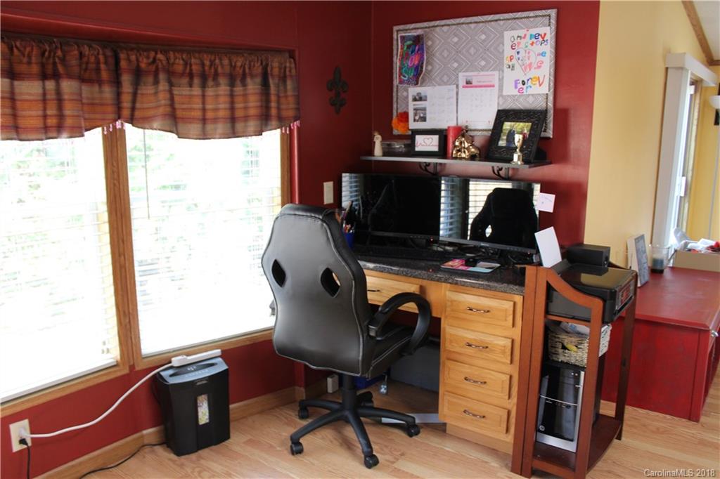 374 Bailey Road Candler, NC 28715 - Photo 11 of 36 Gallery Image 11