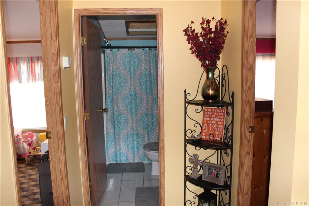 374 Bailey Road Candler, NC 28715 - Photo 14 of 36 Gallery Image 14