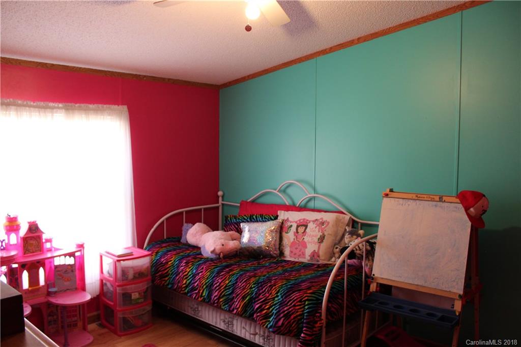 374 Bailey Road Candler, NC 28715 - Photo 21 of 36 Gallery Image 21