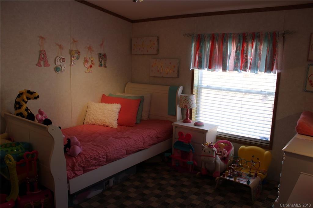 374 Bailey Road Candler, NC 28715 - Photo 23 of 36 Gallery Image 23