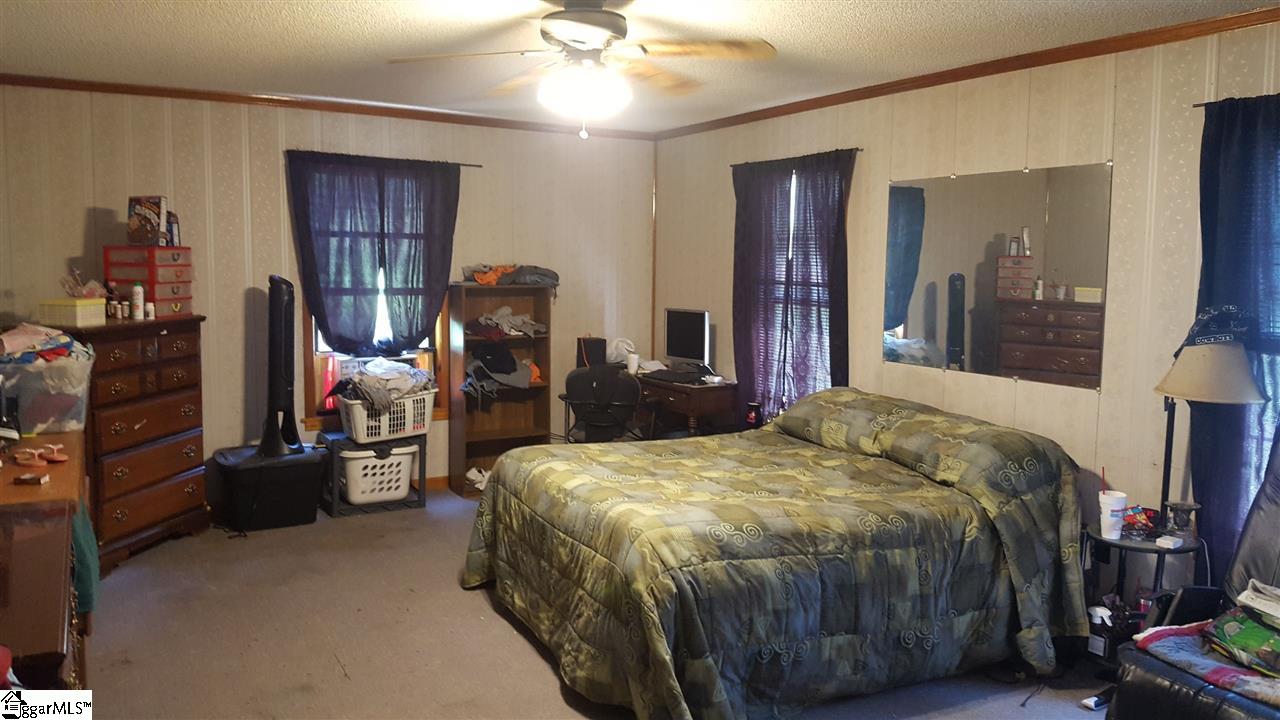159 Oakvale Road Greenville, SC 29611 - Photo 10 of 34 Gallery Image 10