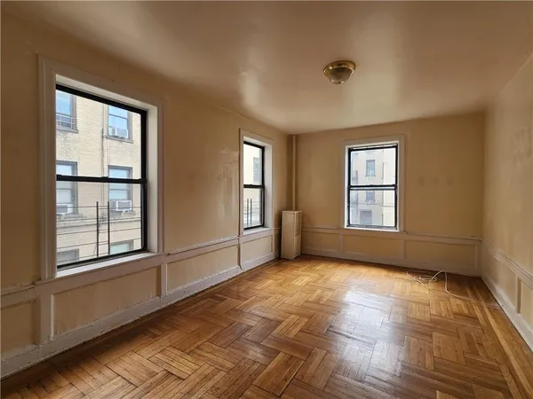 $275,000 | 8320 Bay Parkway, Unit B21 | Bensonhurst