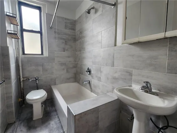 $275,000 | 8320 Bay Parkway, Unit B21 | Bensonhurst