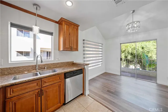 $479,000 | 12411 Osborne Street, Unit 106, Pacoima, CA 91331