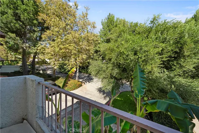 $479,000 | 12411 Osborne Street, Unit 106, Pacoima, CA 91331