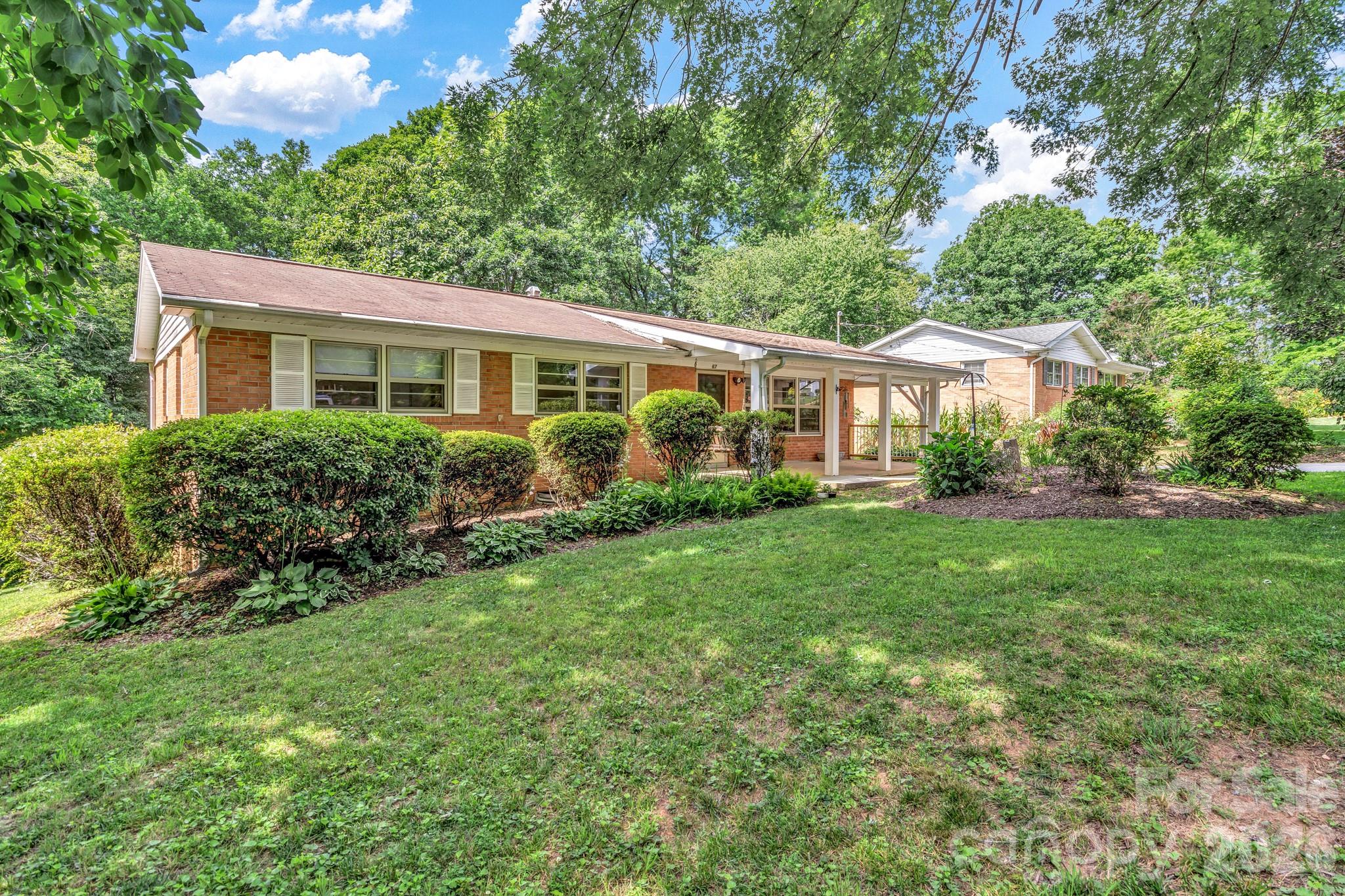 67 Wagon Road Asheville, NC 28805 - Photo 1 of 44