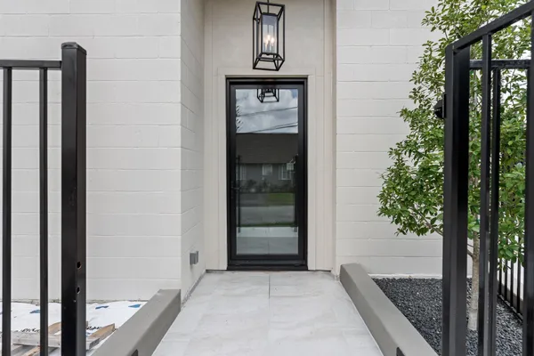 $1,050,000 | 1222 Winter Street, Houston, TX 77007
