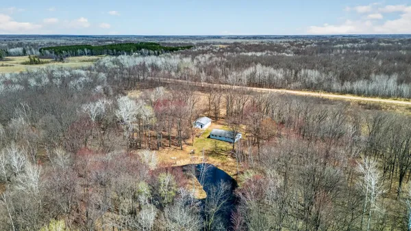 $325,000 | 33119 Cedar Creek Road, Hinckley, MN 55037