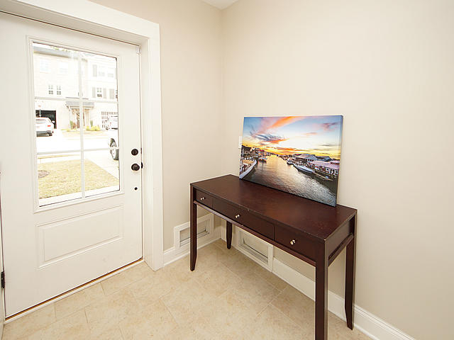 180 Slipper Shell Court Mount Pleasant, SC 29464 - Photo 3 of 45 03