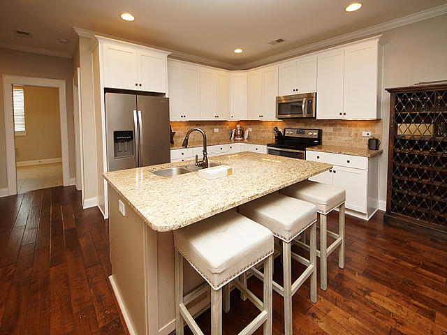 180 Slipper Shell Court Mount Pleasant, SC 29464 - Photo 10 of 45 10