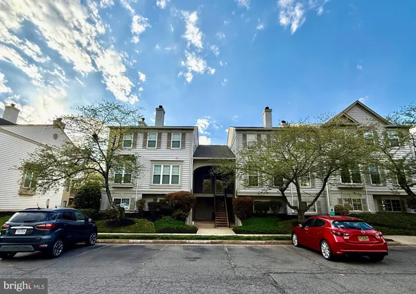 $350,000 | 8194 Winstead Place, Unit 202, Manassas, VA 20109