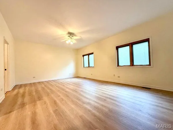 $550,000 | 20404 Alpine Trail, Raymondville, MO 65555