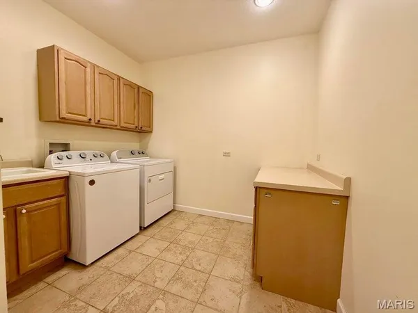 $550,000 | 20404 Alpine Trail, Raymondville, MO 65555