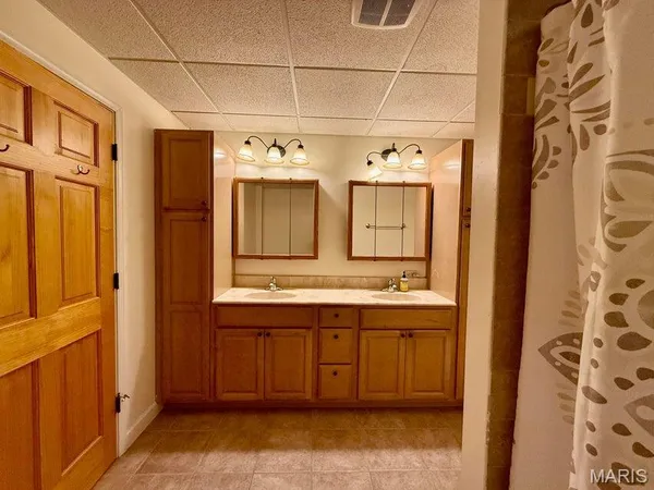 $550,000 | 20404 Alpine Trail, Raymondville, MO 65555