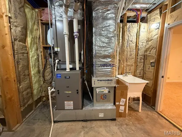 $550,000 | 20404 Alpine Trail, Raymondville, MO 65555