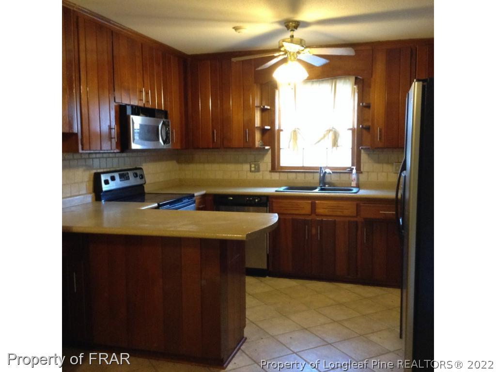 424 Dunmore Road Fayetteville, NC 28303 - Photo 4 of 27 Gallery Image 4