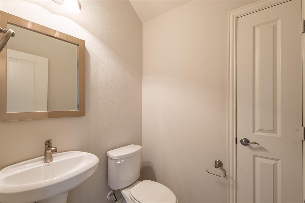 4658 H Rhett Lane Carrollton, TX 75010 - Photo 11 of 40