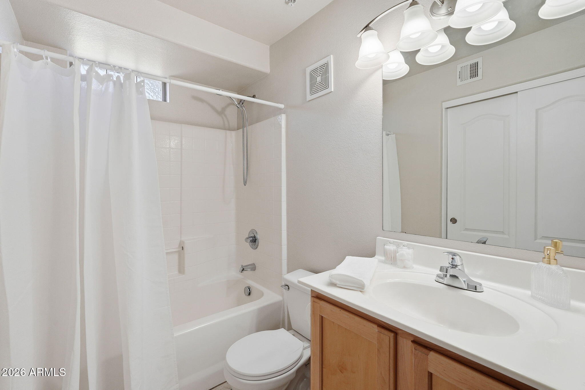 280 South Evergreen Road, Unit 1304 Tempe, AZ 85288 - Photo 18 of 25 Main Bath