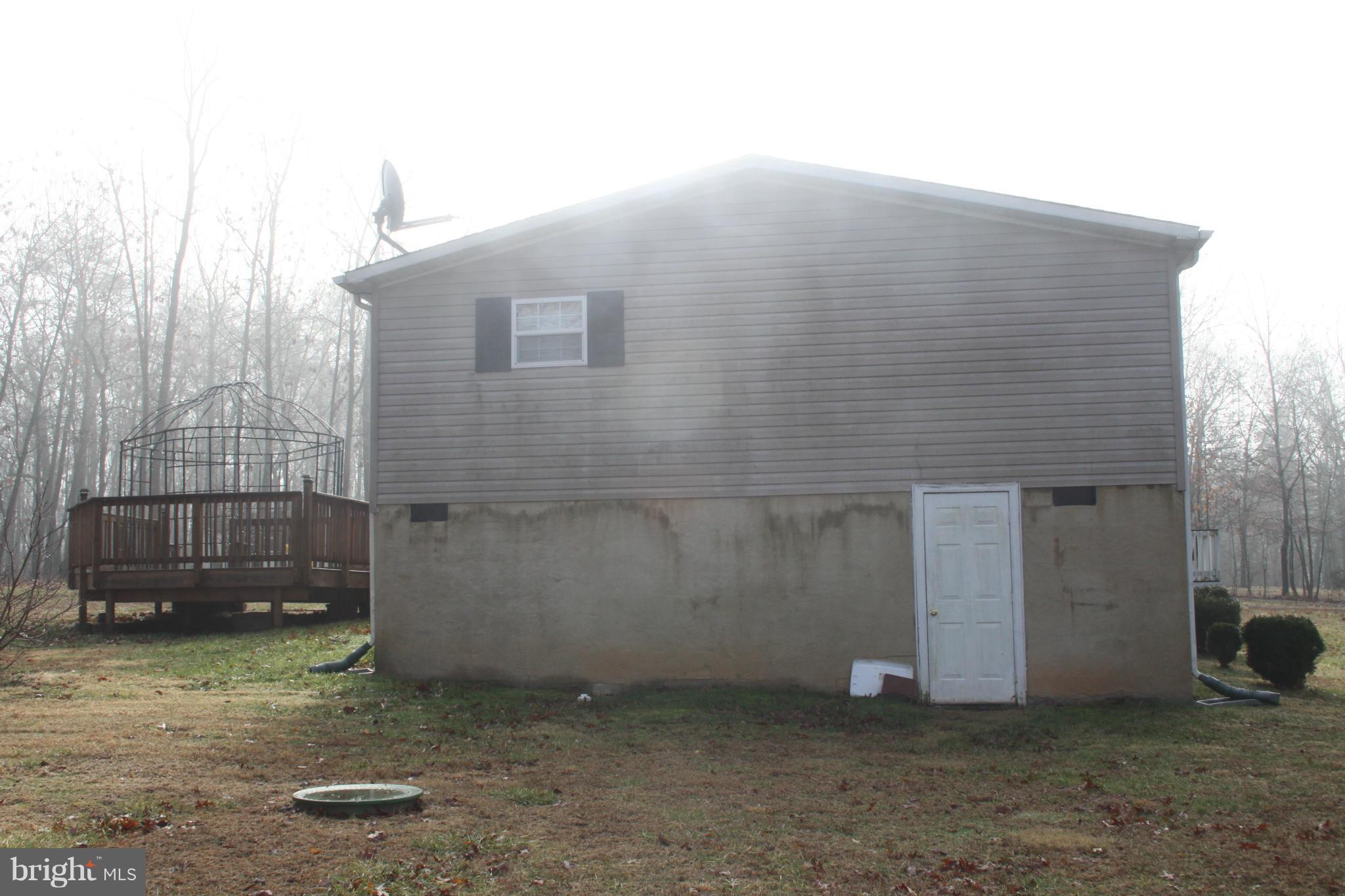 12615 Elk Run Road Midland, VA 22728 - Photo 3 of 30 Side View