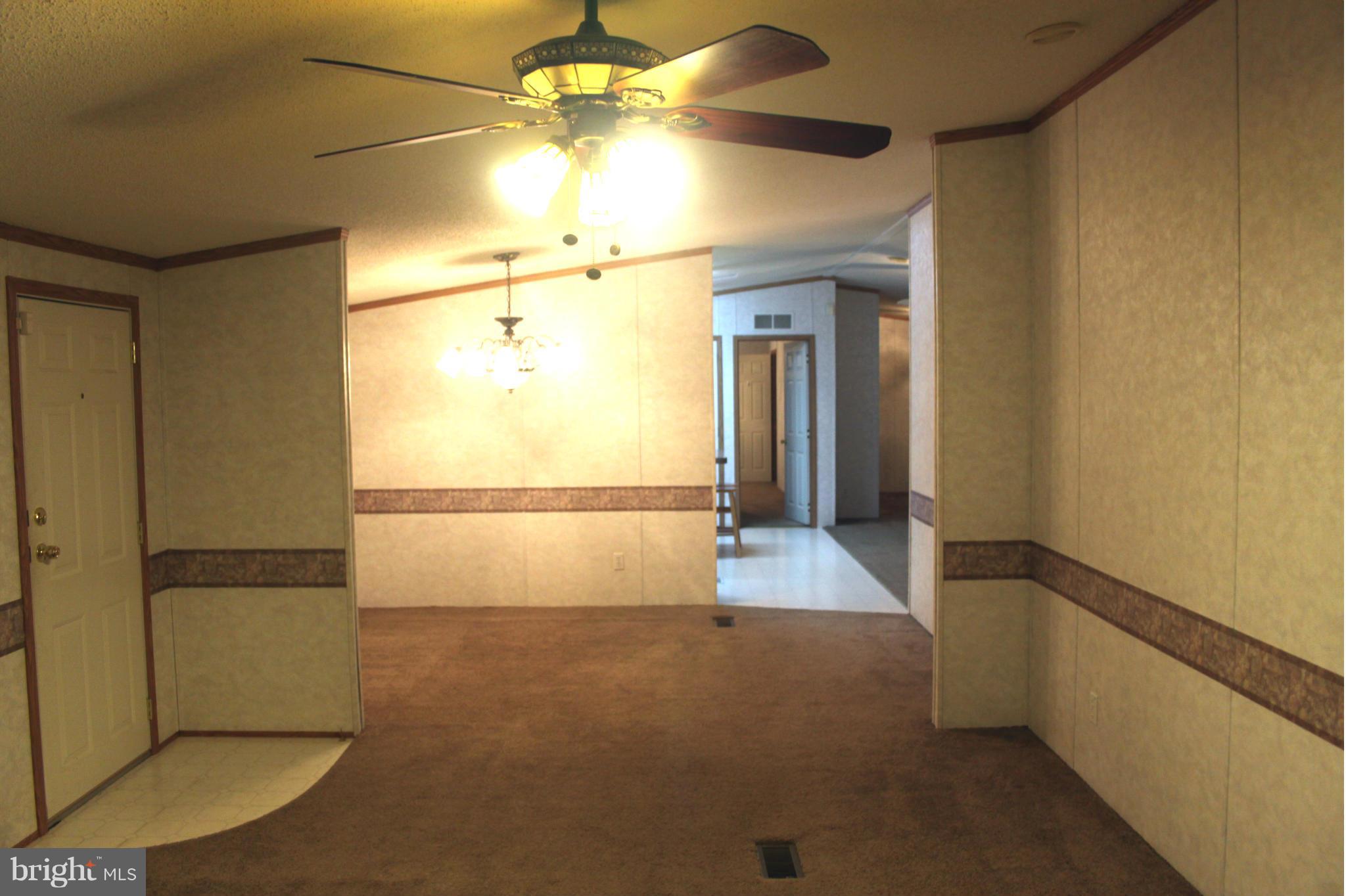 12615 Elk Run Road Midland, VA 22728 - Photo 27 of 30 Living Room