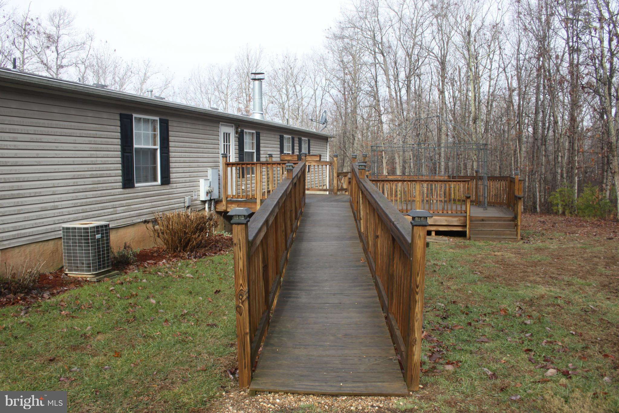 12615 Elk Run Road Midland, VA 22728 - Photo 8 of 30 Rear Ramp