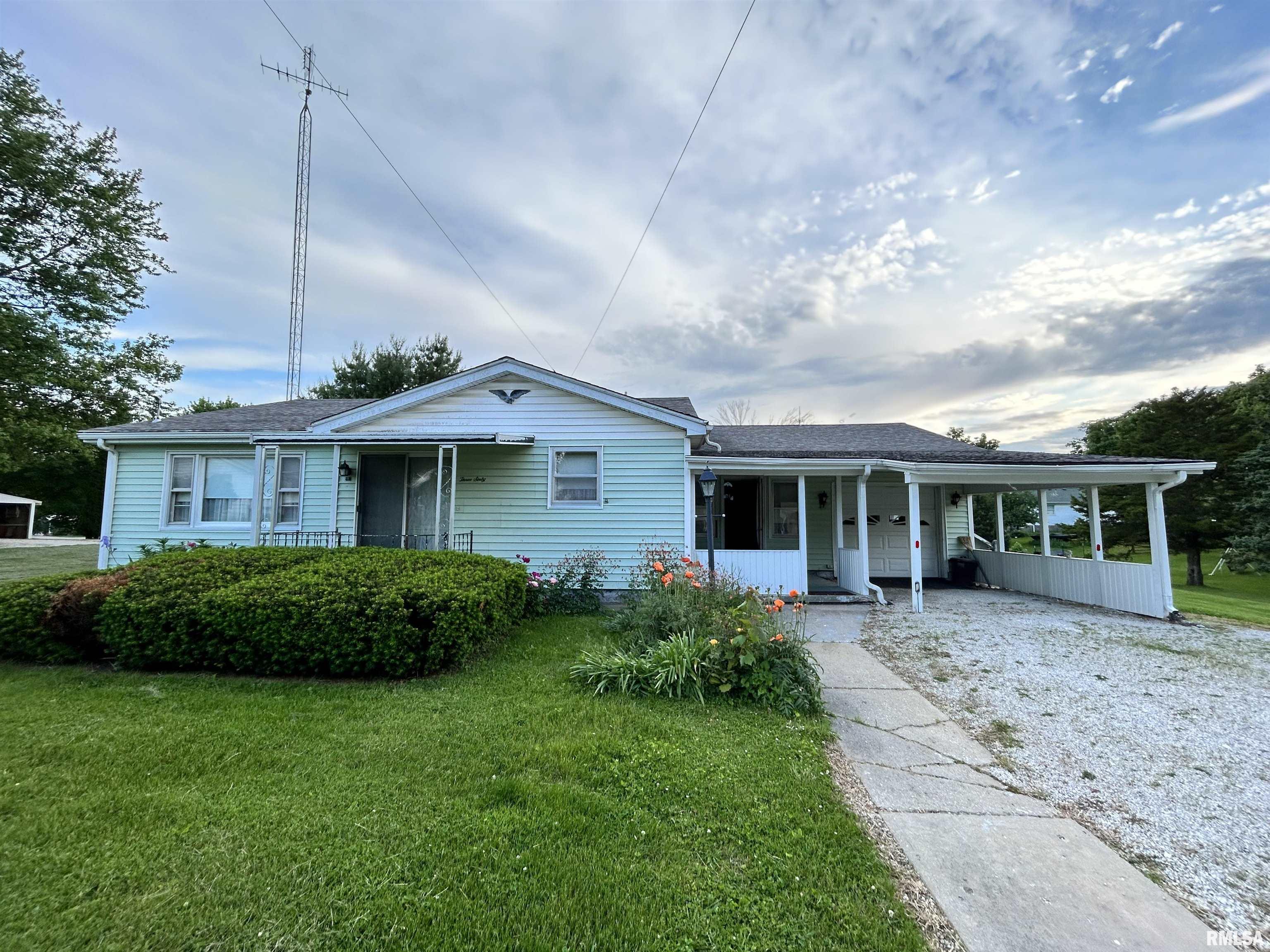 360 East Sylvan Street Virginia, IL 62691 - Photo 1 of 20 Gallery Image 1