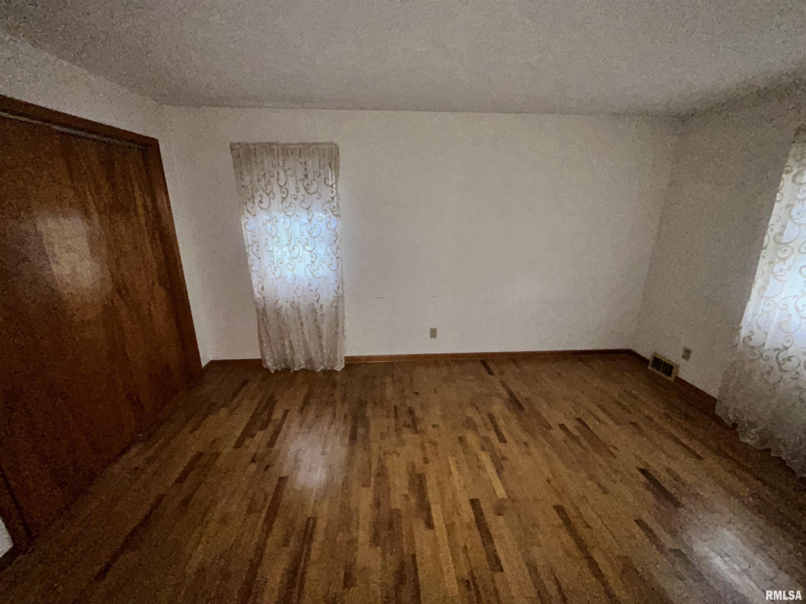 360 East Sylvan Street Virginia, IL 62691 - Photo 12 of 20 Gallery Image 12
