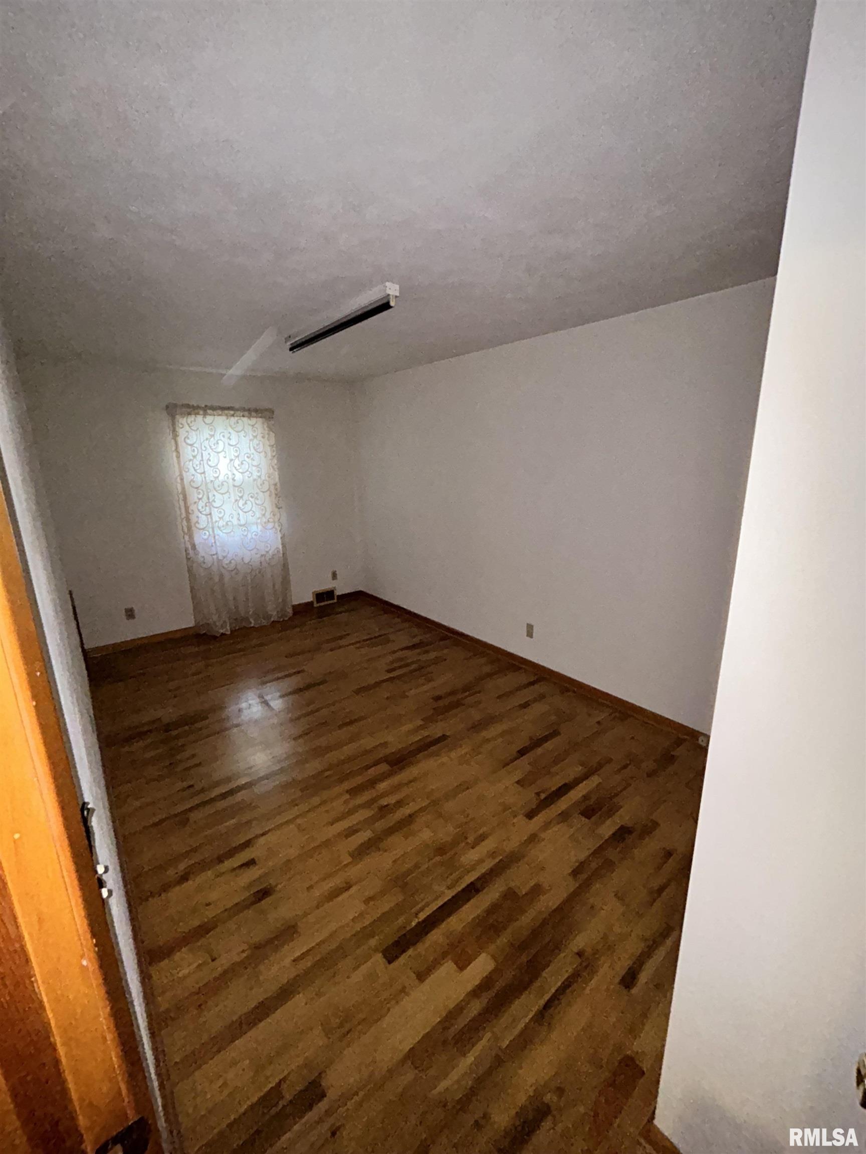 360 East Sylvan Street Virginia, IL 62691 - Photo 14 of 20 Gallery Image 14