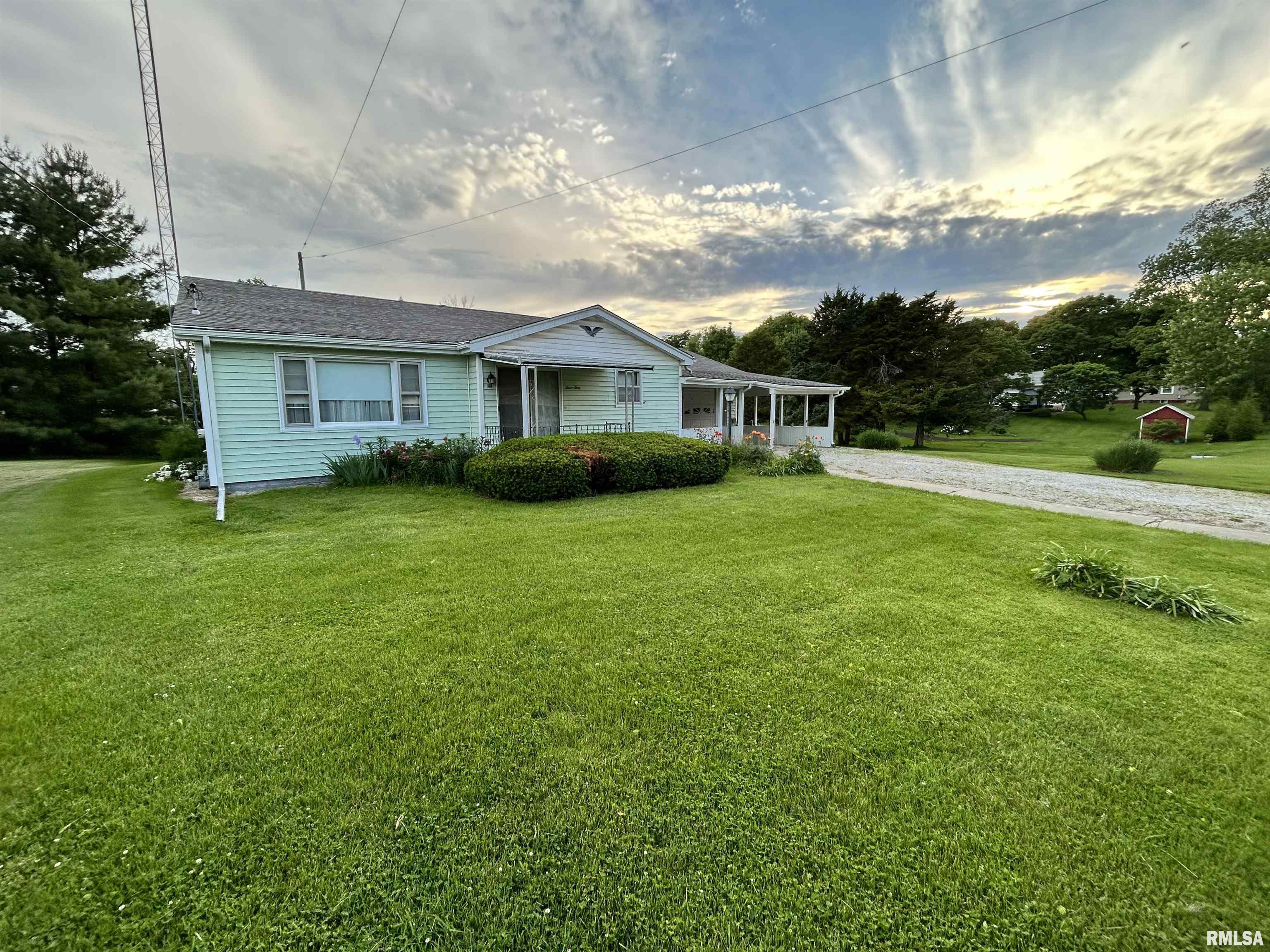 360 East Sylvan Street Virginia, IL 62691 - Photo 2 of 20 Gallery Image 2